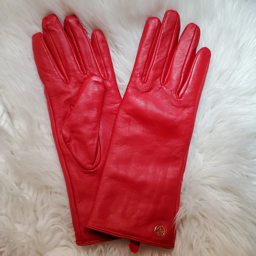 Adrienne Vittadini Red Leather Gloves NWOT.